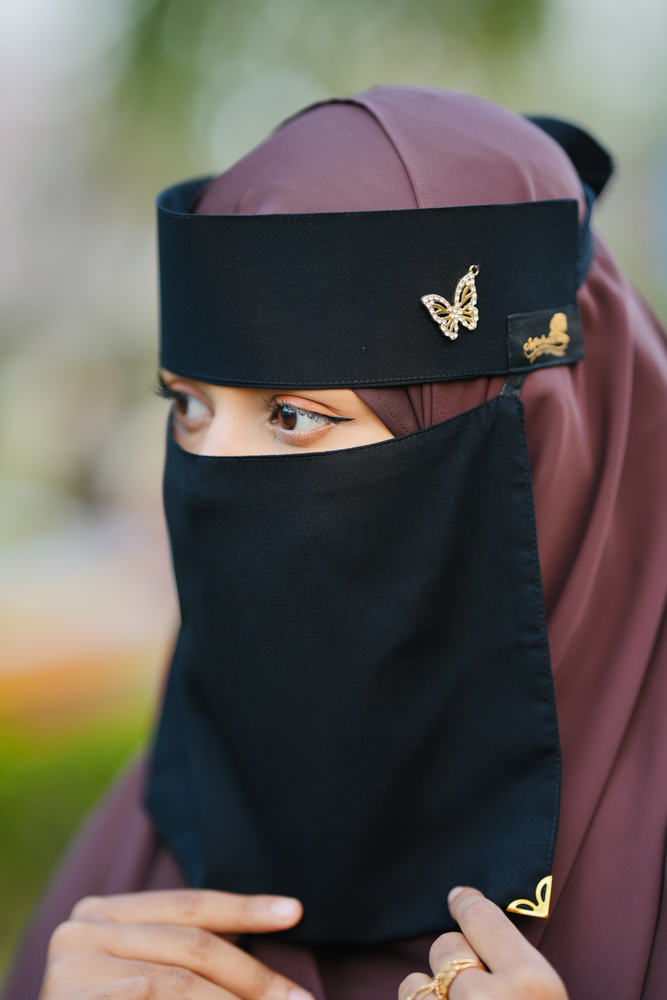 PENDENT STONE BUTTERFLY NIQAB