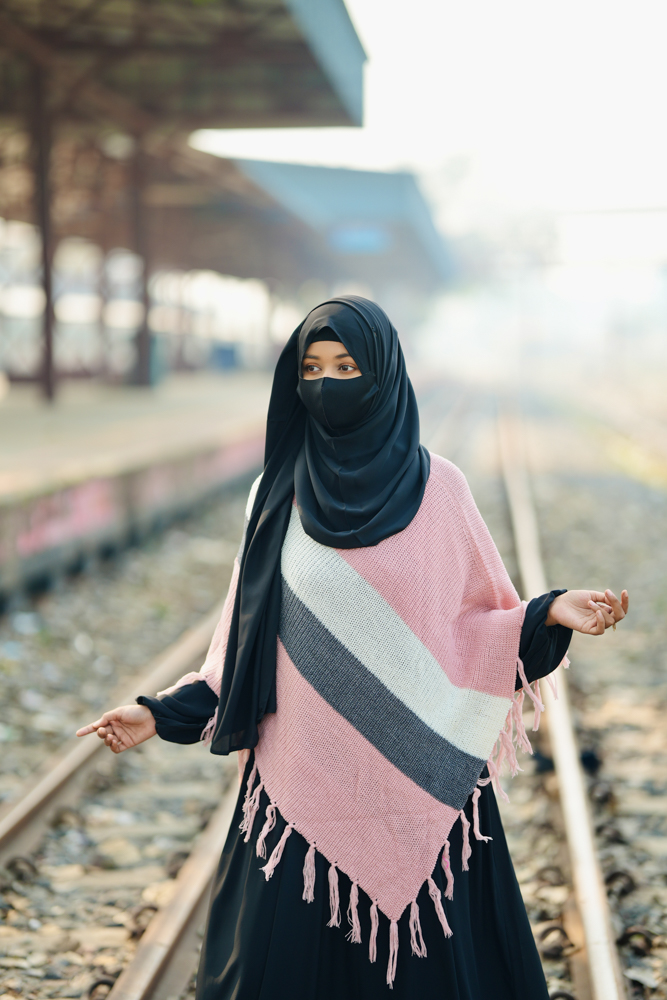 PONCHO PINK&WHITE&GREY